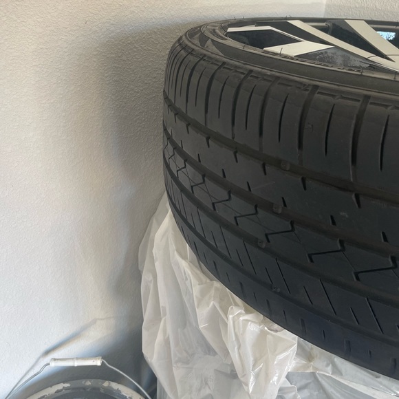 20 Inch Rims & Tires Set - Picture 3 of 7